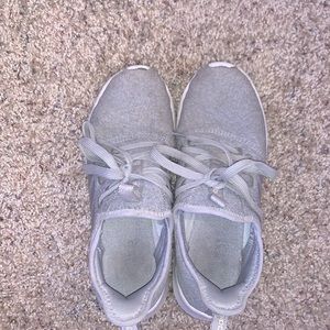 Clean adidas cloud foam shoes